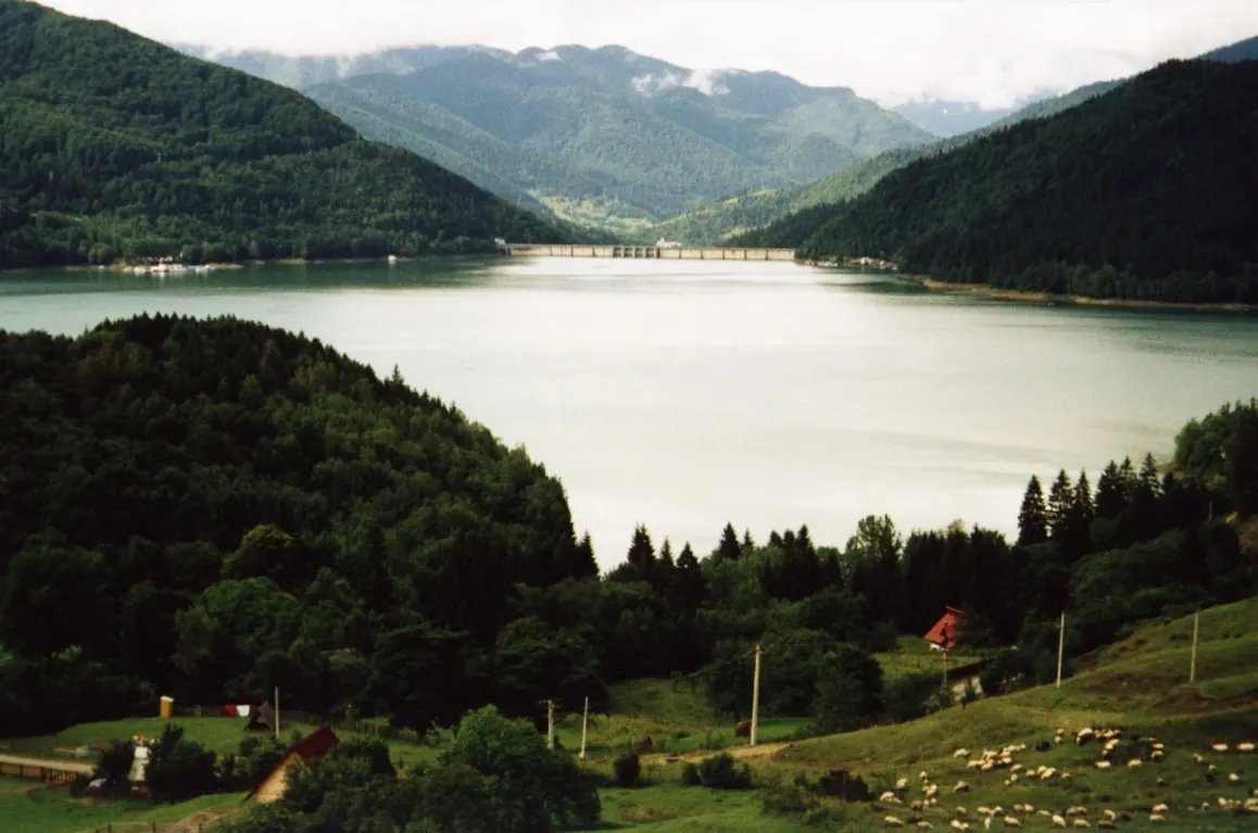 Fotografia 2 din 3, Lacul Izvorul Muntelui (Lacul Bicaz)