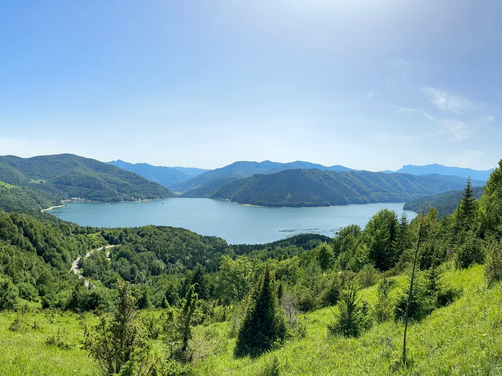 Fotografia 3 din 3, Lacul Izvorul Muntelui (Lacul Bicaz)