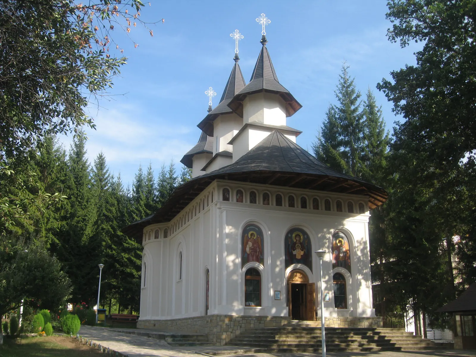 Fotografia 2 din 3, Mănăstirea Durău