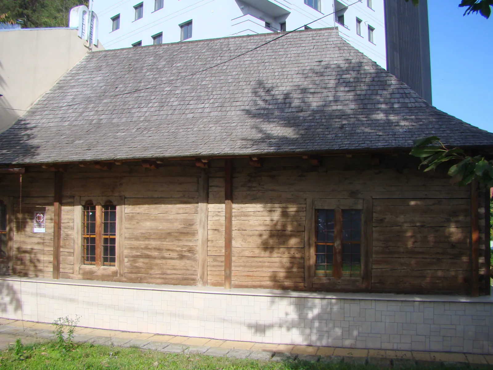 Fotografia 2 din 4, Sinagoga de lemn „Baal Șem Tov” (Muzeul Comunității Evreiești) Piatra-Neamț